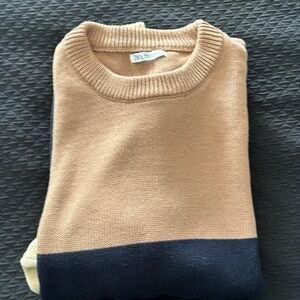 Zara crew neck sweater. Size XL